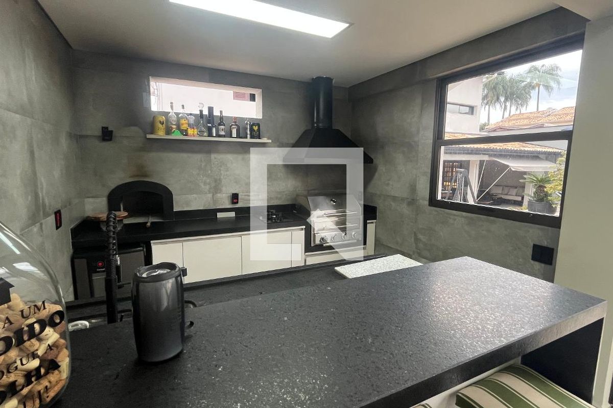 Casa à Venda - Mansões Santo Antônio, 5 Quartos,  1000 m2 em , Campinas - sp | SoloBR