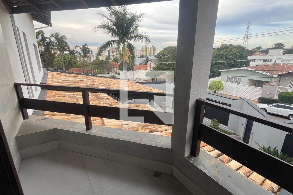 Casa à Venda - Mansões Santo Antônio, 5 Quartos,  1000 m2 em , Campinas - sp | SoloBR