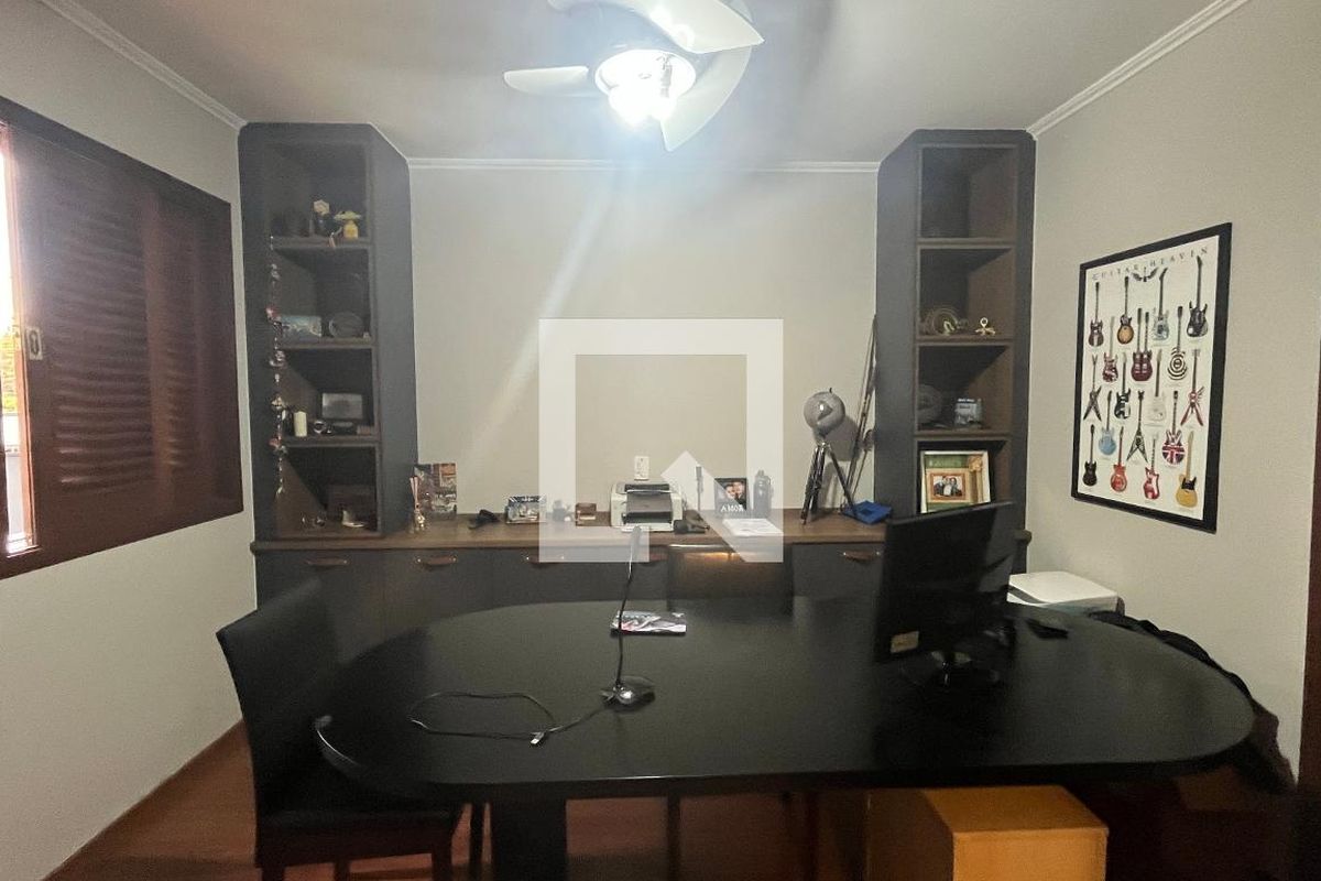 Casa à Venda - Mansões Santo Antônio, 5 Quartos,  1000 m2 em , Campinas - sp | SoloBR