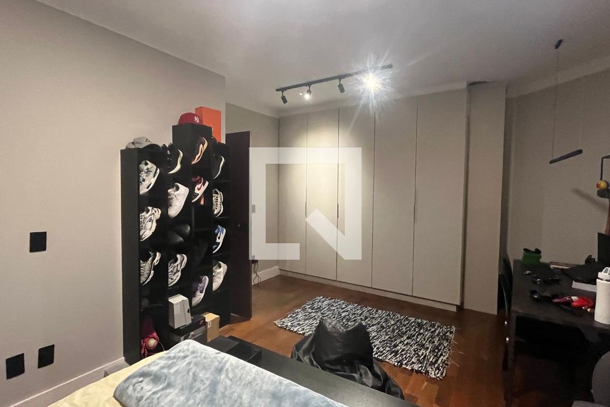 Casa à Venda - Mansões Santo Antônio, 5 Quartos,  1000 m2 em , Campinas - sp | SoloBR