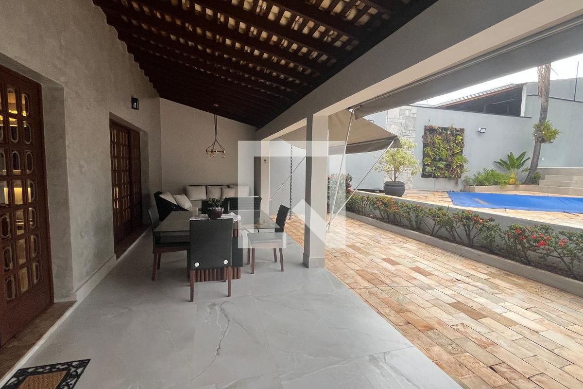 Casa à Venda - Mansões Santo Antônio, 5 Quartos,  1000 m2 em , Campinas - sp | SoloBR
