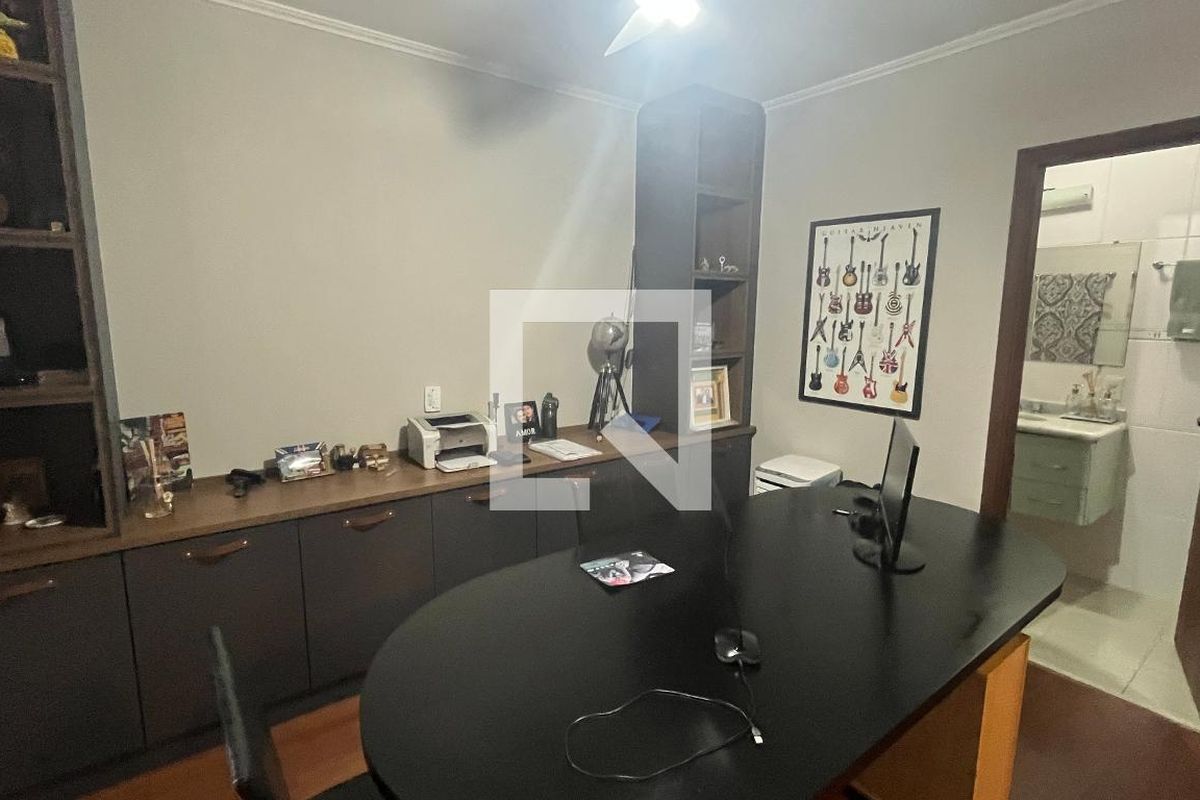 Casa à Venda - Mansões Santo Antônio, 5 Quartos,  1000 m2 em , Campinas - sp | SoloBR