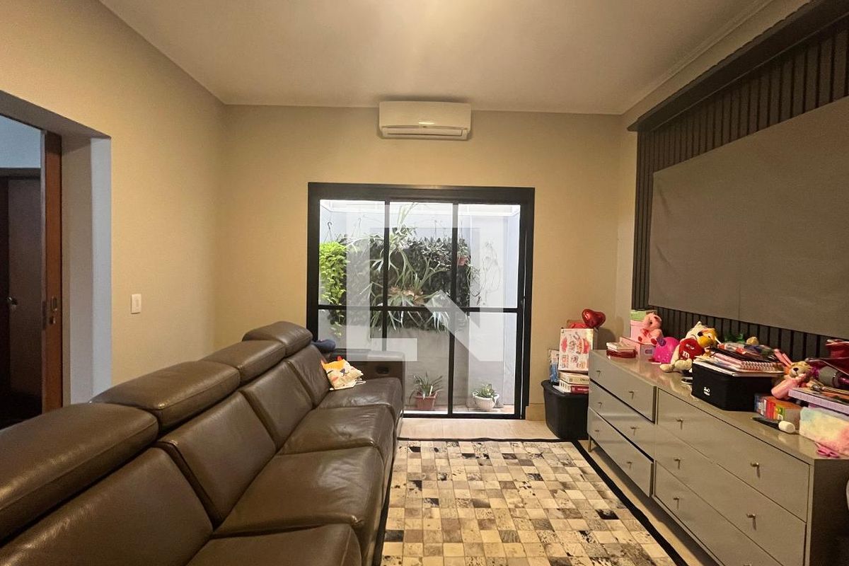 Casa à Venda - Mansões Santo Antônio, 5 Quartos,  1000 m2 em , Campinas - sp | SoloBR