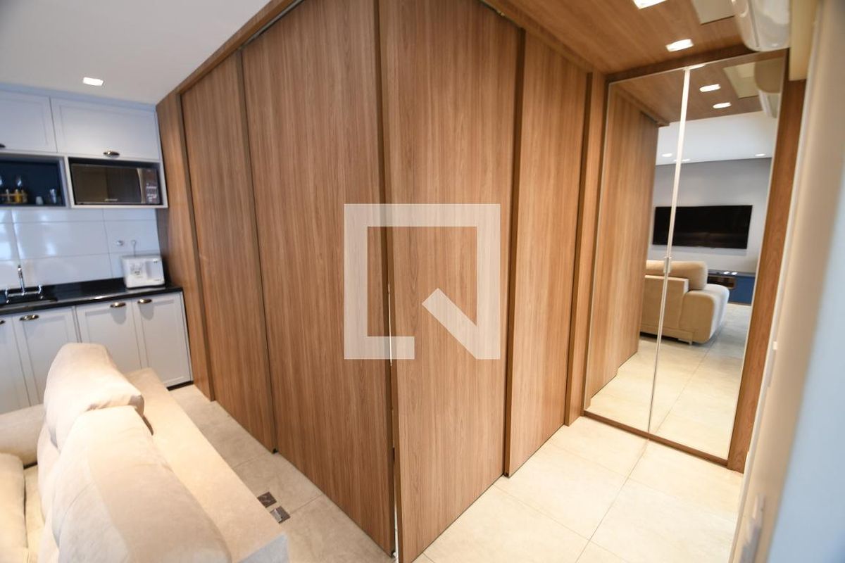 Apartamento à Venda - Bosque, 1 Quarto,  49 m2 em , Campinas - sp | SoloBR