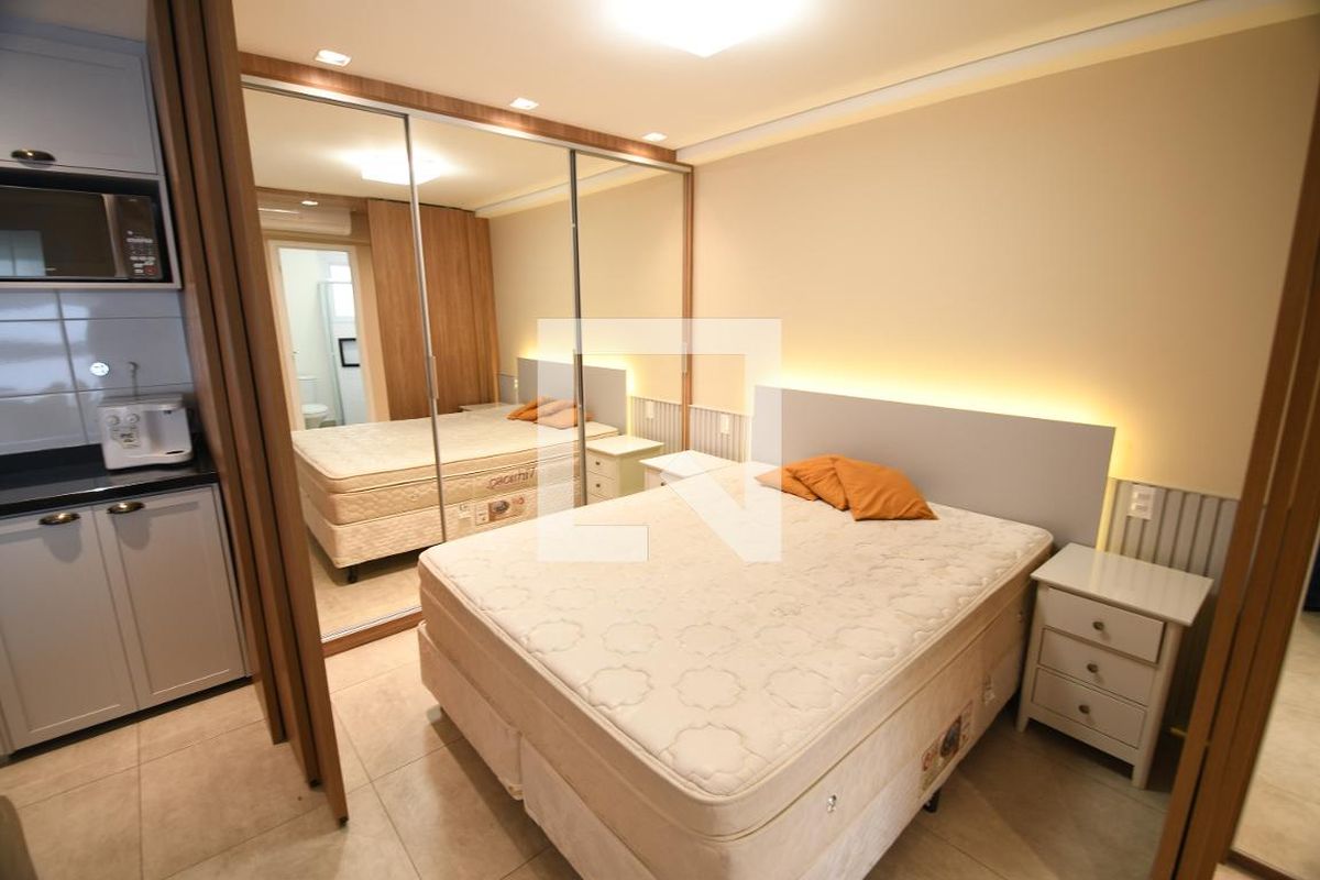 Apartamento à Venda - Bosque, 1 Quarto,  49 m2 em , Campinas - sp | SoloBR