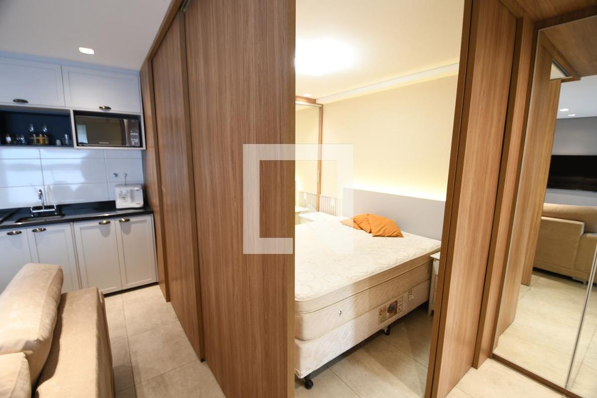 Apartamento à Venda - Bosque, 1 Quarto,  49 m2 em , Campinas - sp | SoloBR