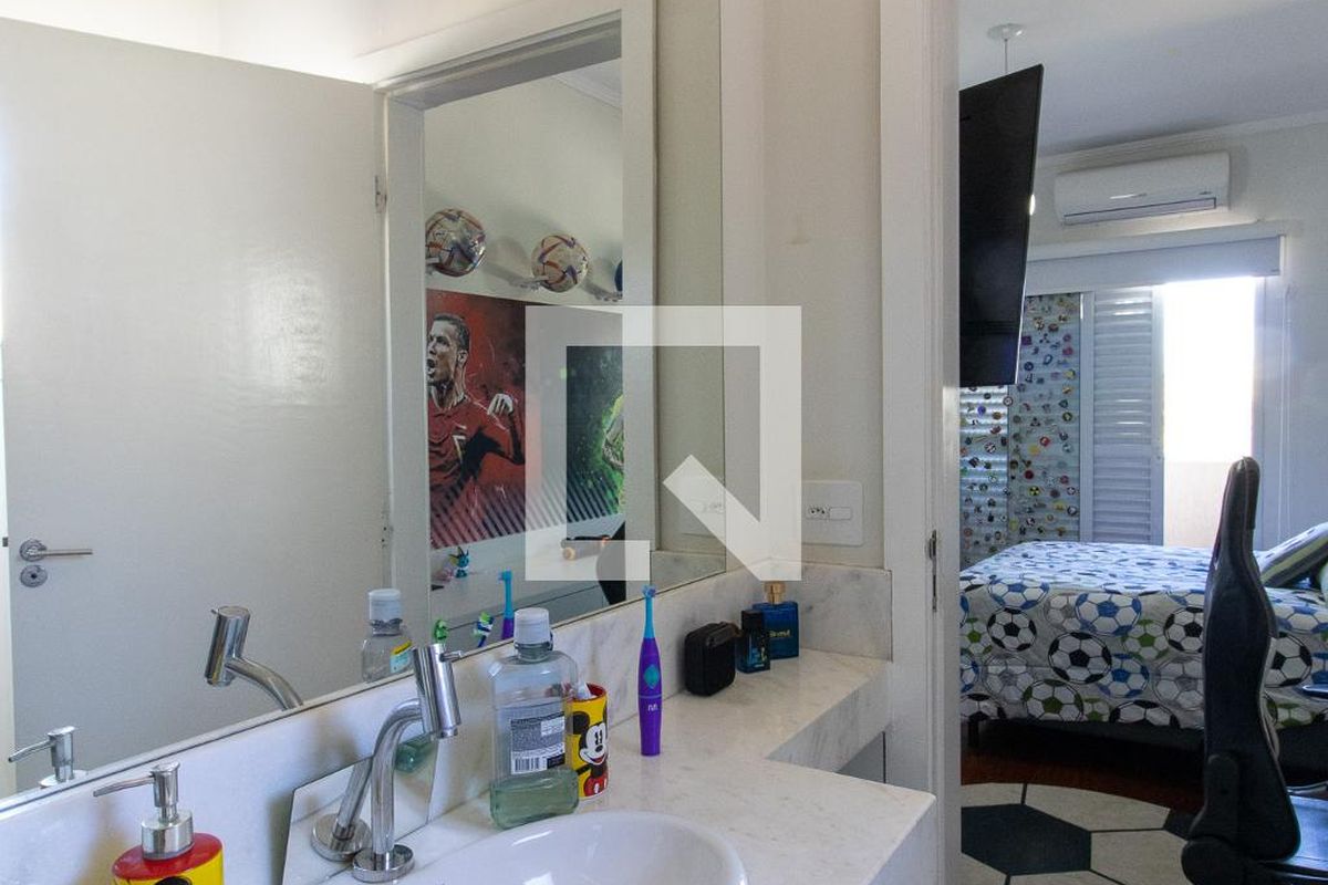 Casa à Venda - Jardim Santana, 4 Quartos,  450 m2 em , Campinas - sp | SoloBR