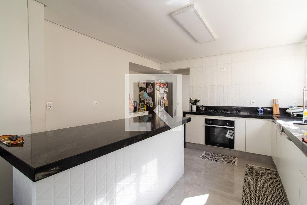 Casa à Venda - Jardim Santana, 4 Quartos,  450 m2 em , Campinas - sp | SoloBR