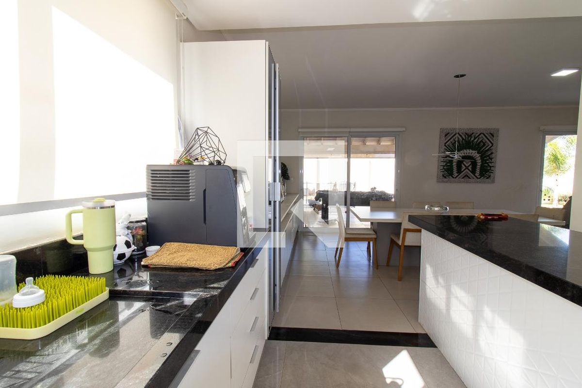Casa à Venda - Jardim Santana, 4 Quartos,  450 m2 em , Campinas - sp | SoloBR
