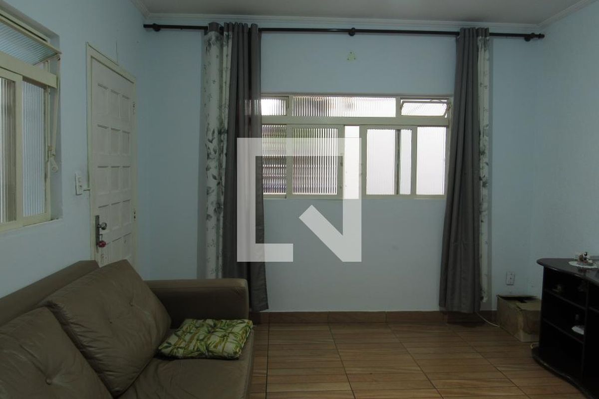 Casa, 1 quarto, 250 m² - Foto 2