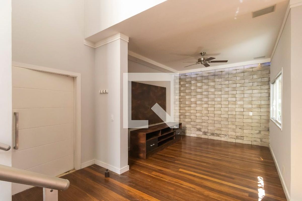 Casa à Venda - Swiss Park, 3 Quartos,  234 m2 em , Campinas - sp | SoloBR