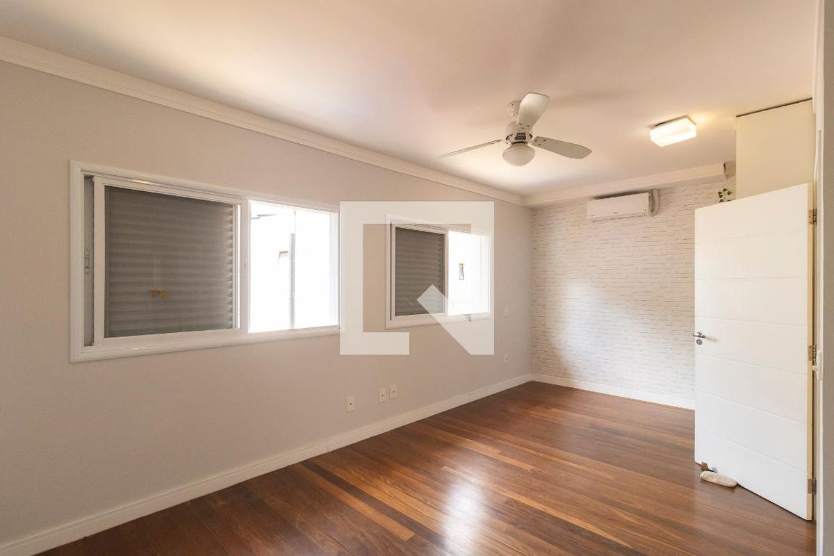Casa à Venda - Swiss Park, 3 Quartos,  234 m2 em , Campinas - sp | SoloBR