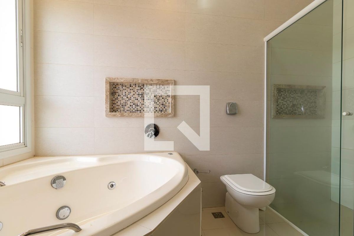 Casa à Venda - Swiss Park, 3 Quartos,  234 m2 em , Campinas - sp | SoloBR