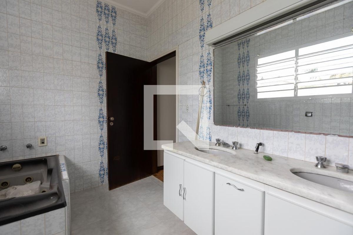 Casa à Venda - Mansões Santo Antônio, 6 Quartos,  500 m2 em , Campinas - sp | SoloBR