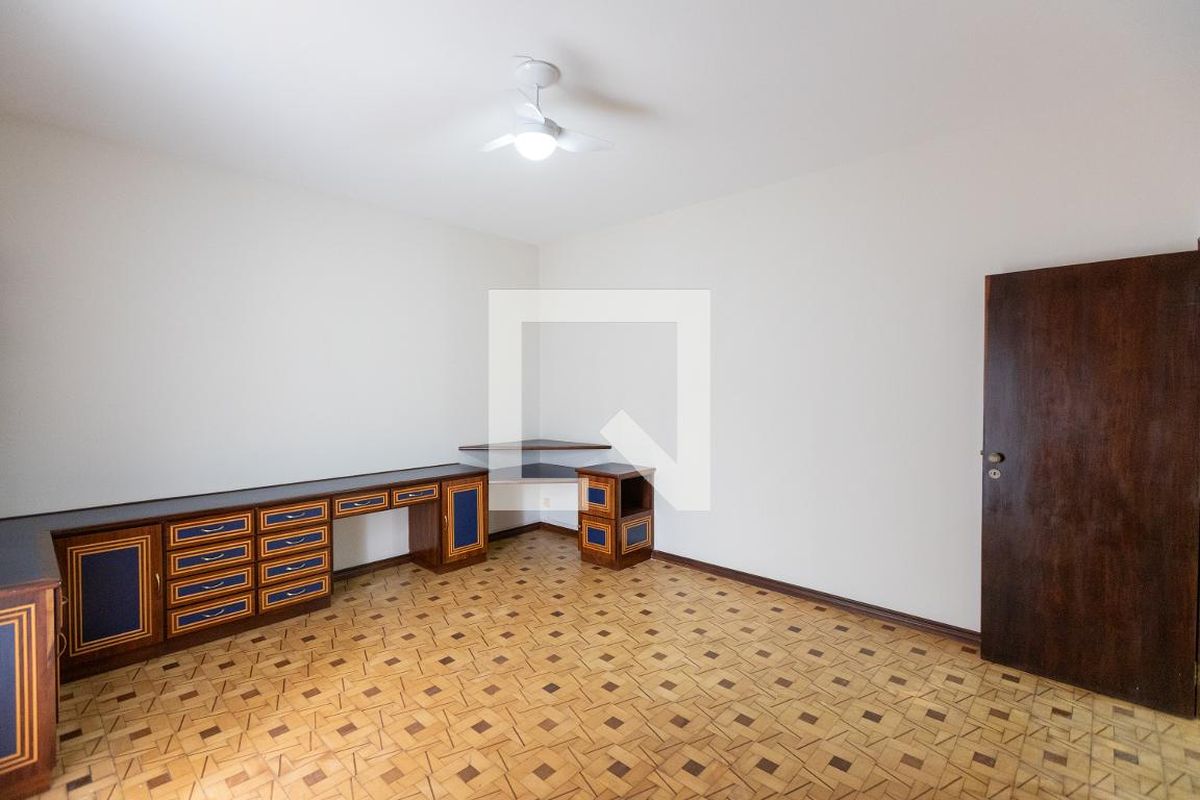 Casa à Venda - Mansões Santo Antônio, 6 Quartos,  500 m2 em , Campinas - sp | SoloBR