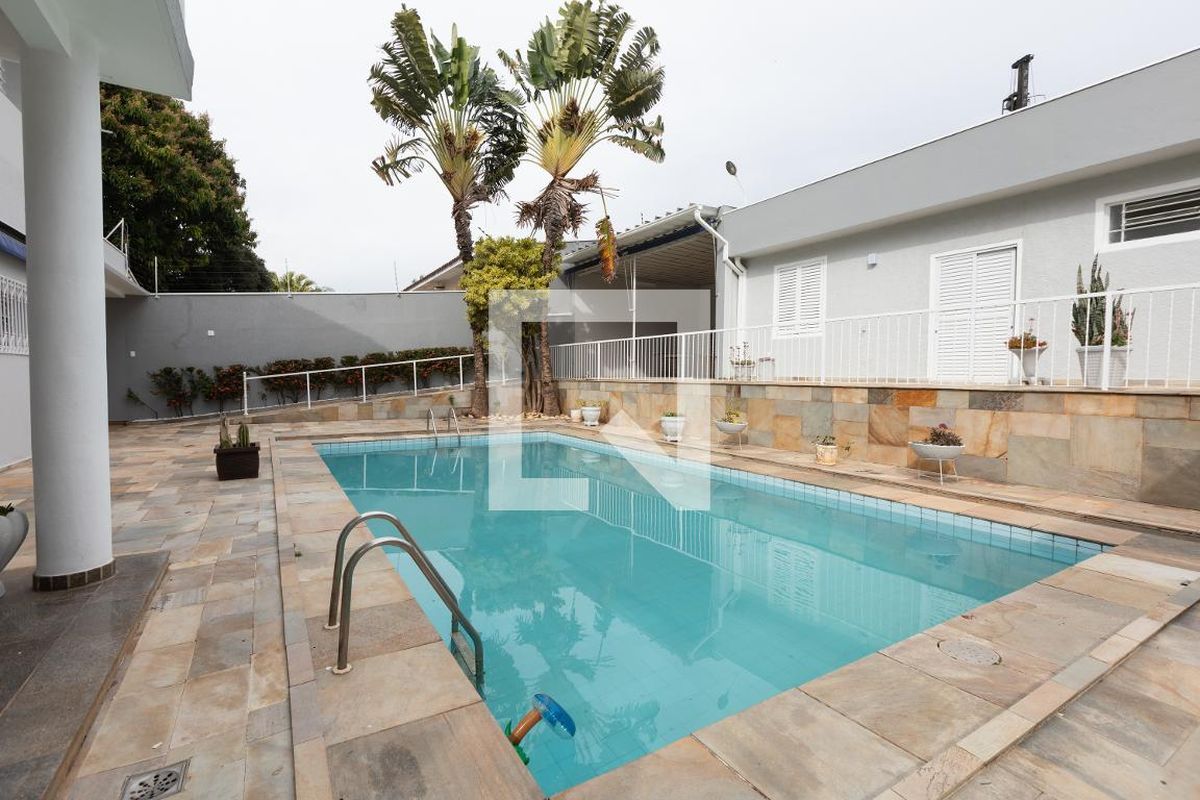 Casa à Venda - Mansões Santo Antônio, 6 Quartos,  500 m2 em , Campinas - sp | SoloBR