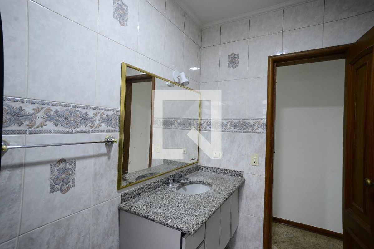 Casa, 3 quartos, 260 m² - Foto 74