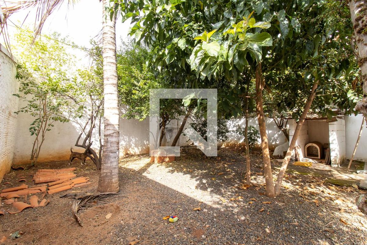 Casa à Venda - Barão Geraldo - Centro, 4 Quartos,  391 m2 em , Campinas - sp | SoloBR
