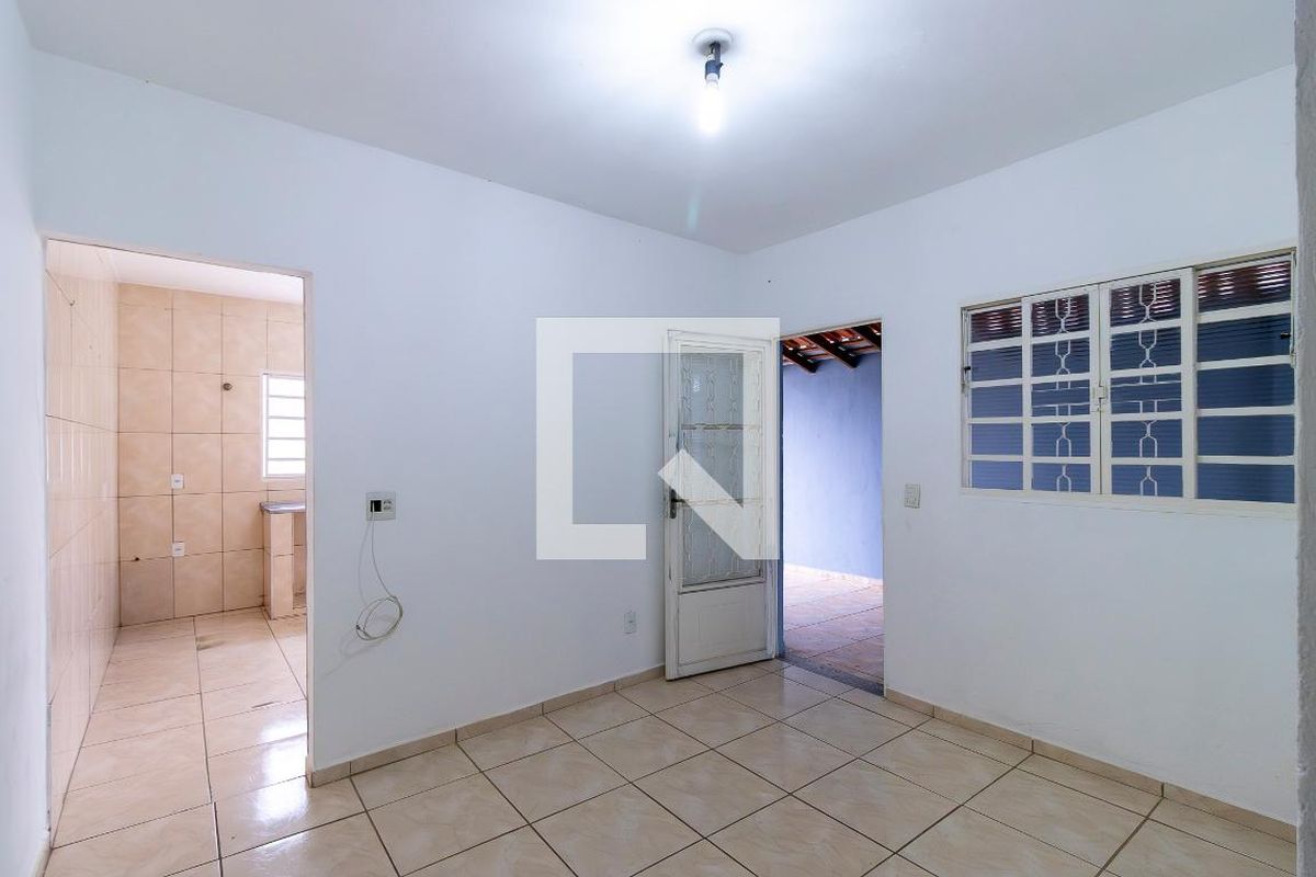 Casa à Venda - Parque Prado, 1 Quarto,  320 m2 em , Campinas - sp | SoloBR