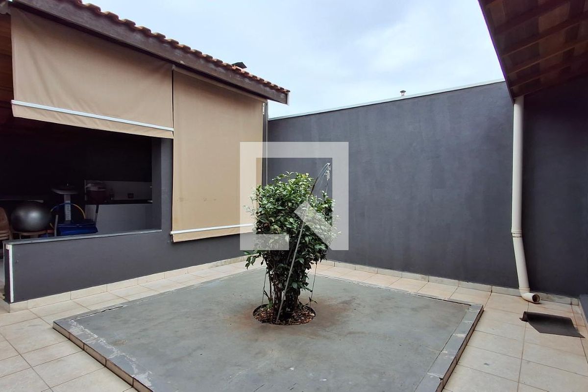 Casa à Venda - Mansões Santo Antônio, 4 Quartos,  315 m2 em , Campinas - sp | SoloBR