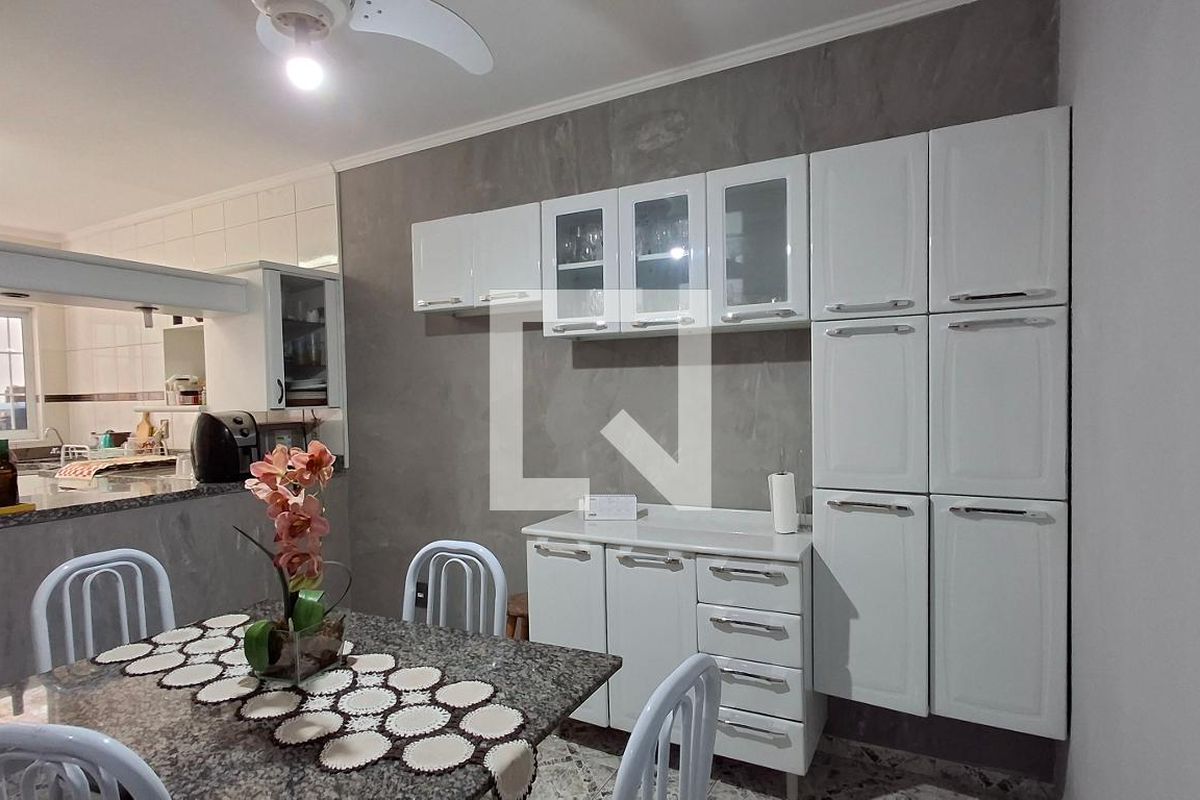 Casa à Venda - Mansões Santo Antônio, 4 Quartos,  315 m2 em , Campinas - sp | SoloBR