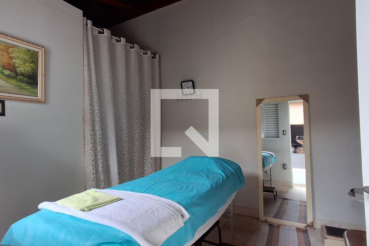 Casa à Venda - Mansões Santo Antônio, 4 Quartos,  315 m2 em , Campinas - sp | SoloBR