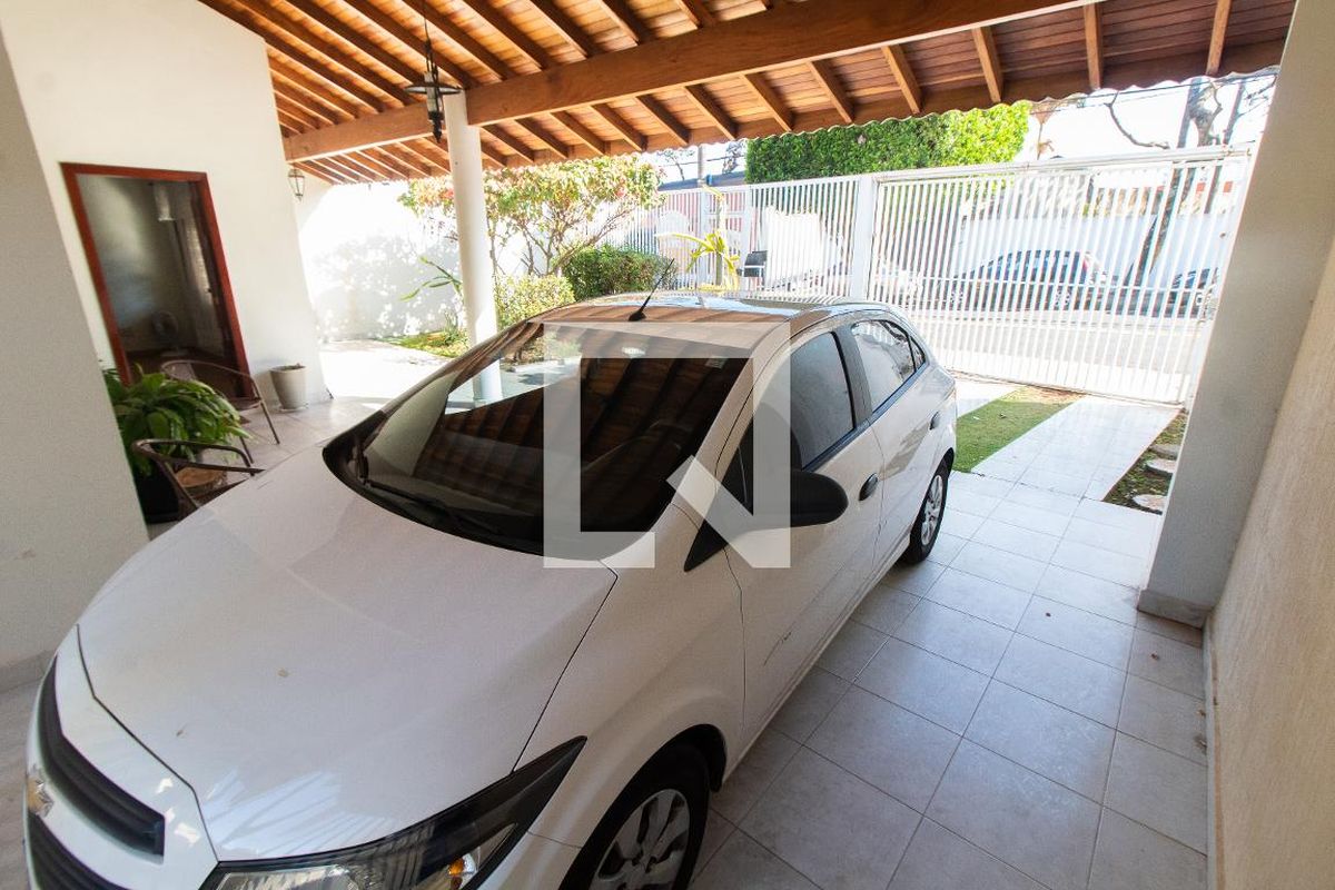 Casa à Venda - Mansões Santo Antônio, 4 Quartos,  315 m2 em , Campinas - sp | SoloBR