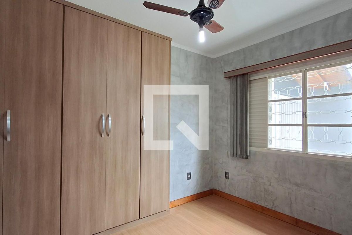 Casa à Venda - Mansões Santo Antônio, 4 Quartos,  315 m2 em , Campinas - sp | SoloBR