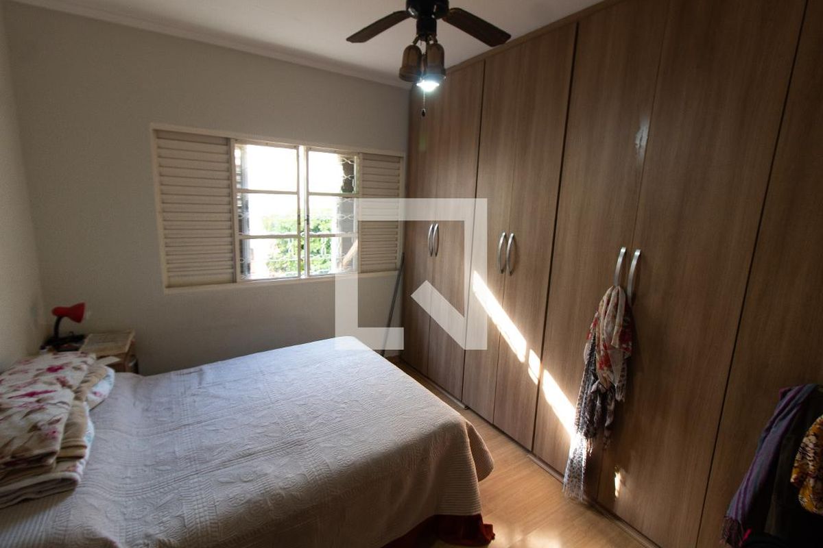Casa à Venda - Mansões Santo Antônio, 4 Quartos,  315 m2 em , Campinas - sp | SoloBR