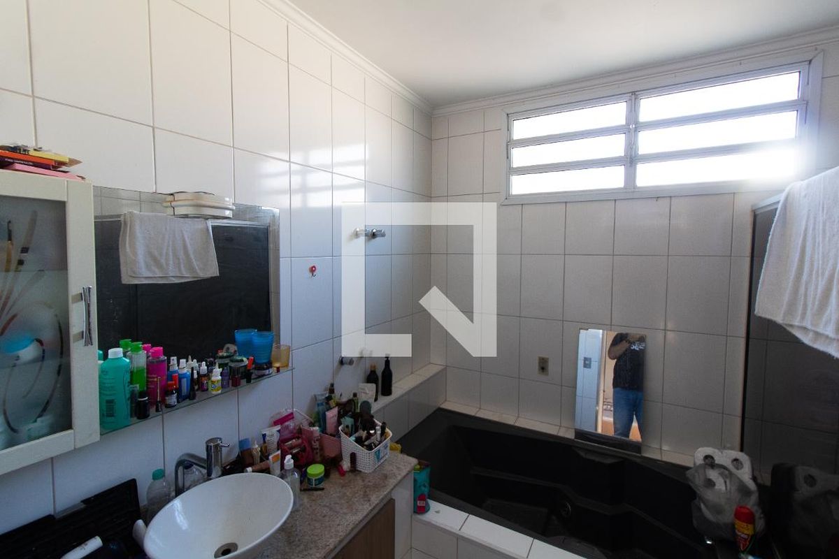 Casa à Venda - Mansões Santo Antônio, 4 Quartos,  315 m2 em , Campinas - sp | SoloBR