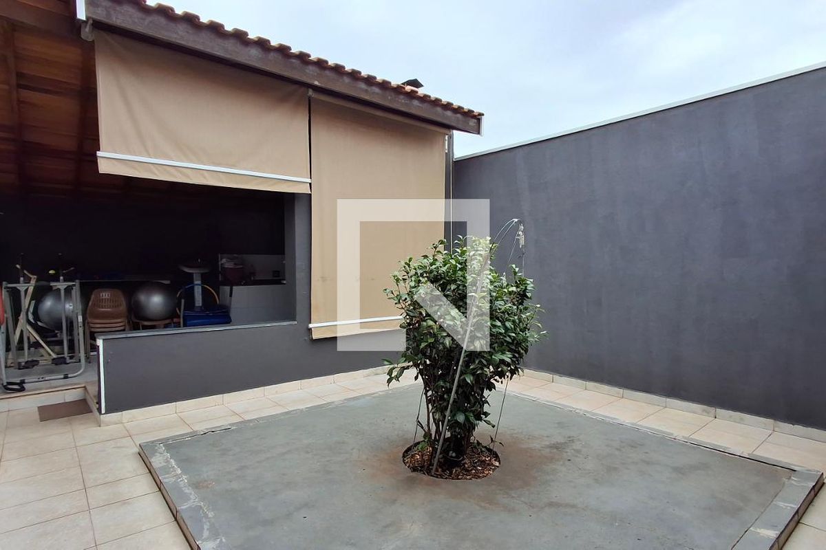 Casa à Venda - Mansões Santo Antônio, 4 Quartos,  315 m2 em , Campinas - sp | SoloBR