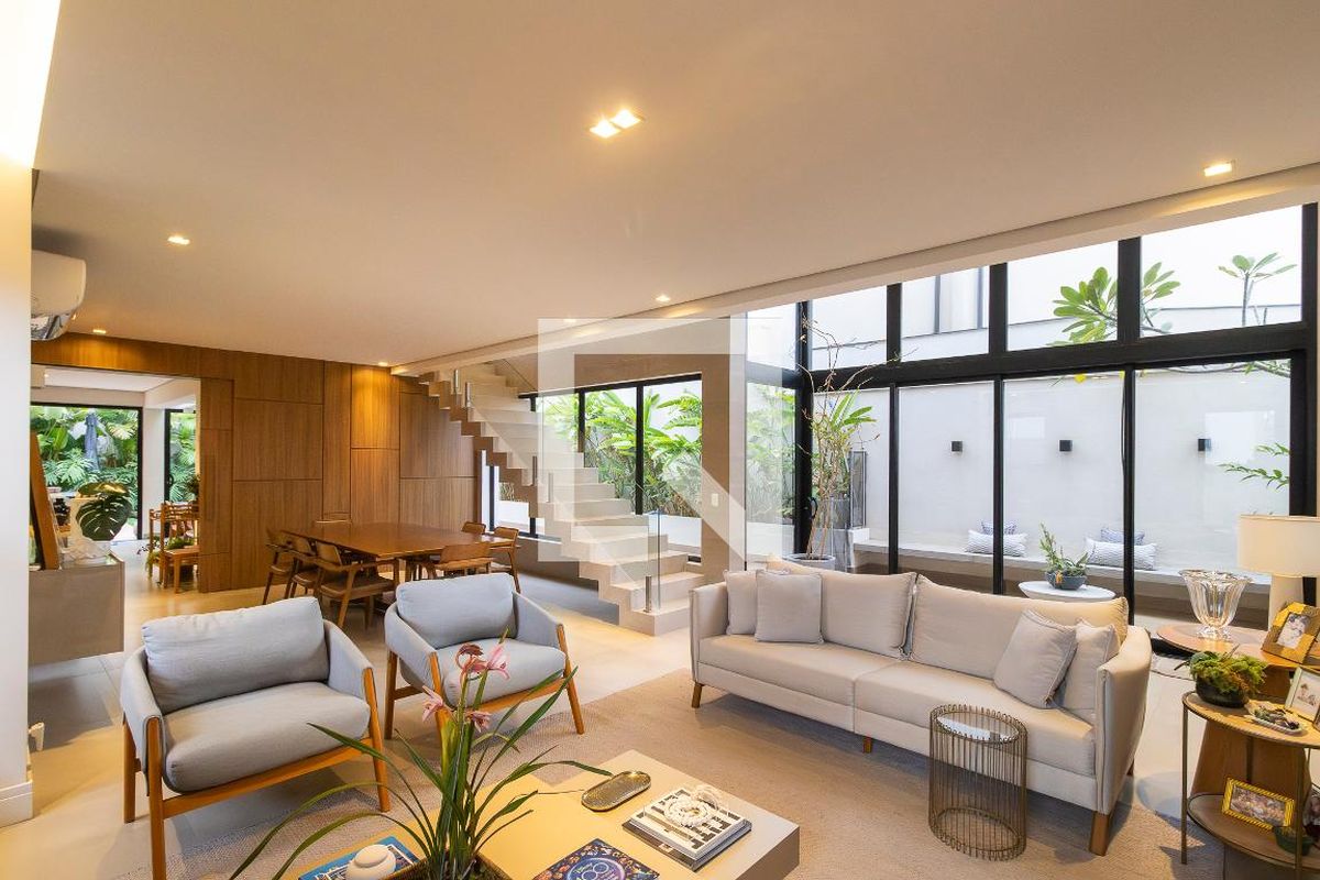 Casa à Venda - Swiss Park, 3 Quartos,  280 m2 em , Campinas - sp | SoloBR