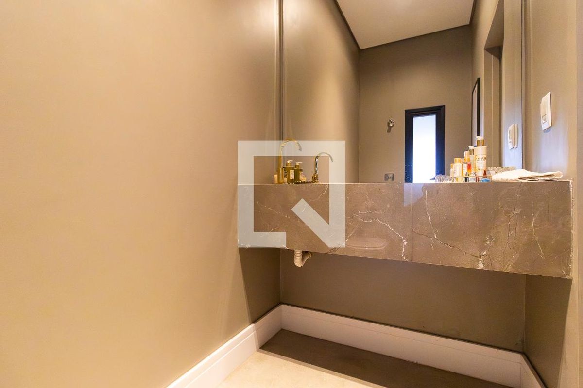 Casa à Venda - Swiss Park, 3 Quartos,  280 m2 em , Campinas - sp | SoloBR