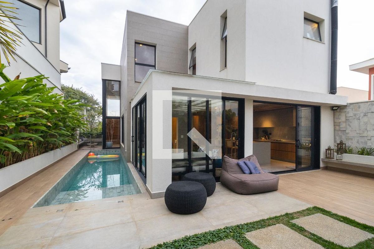 Casa à Venda - Swiss Park, 3 Quartos,  280 m2 em , Campinas - sp | SoloBR