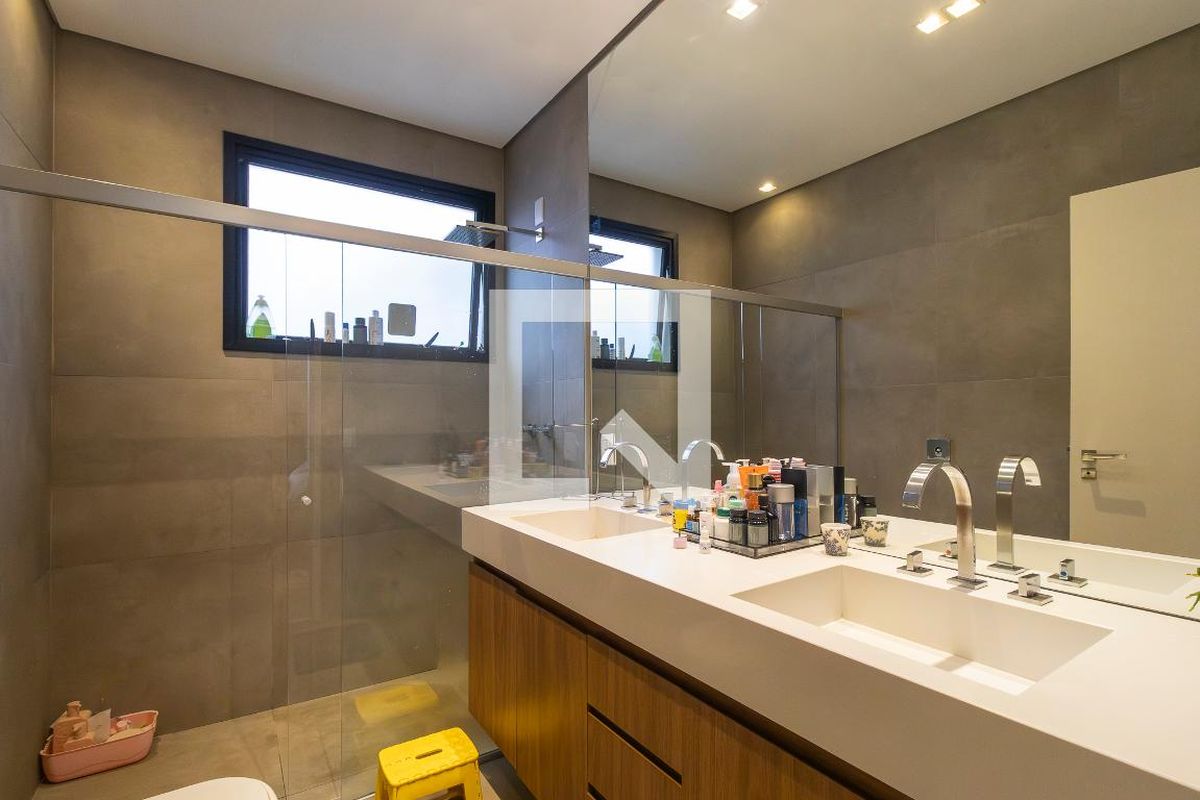 Casa à Venda - Swiss Park, 3 Quartos,  280 m2 em , Campinas - sp | SoloBR