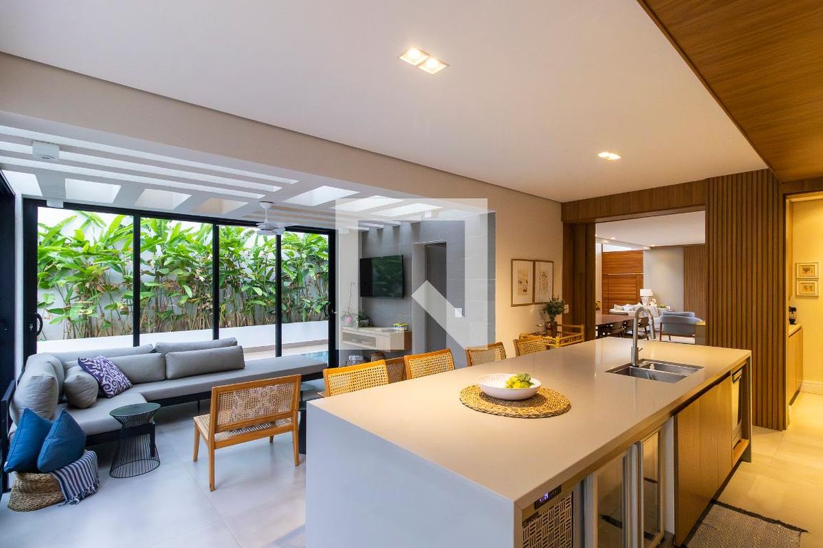 Casa à Venda - Swiss Park, 3 Quartos,  280 m2 em , Campinas - sp | SoloBR