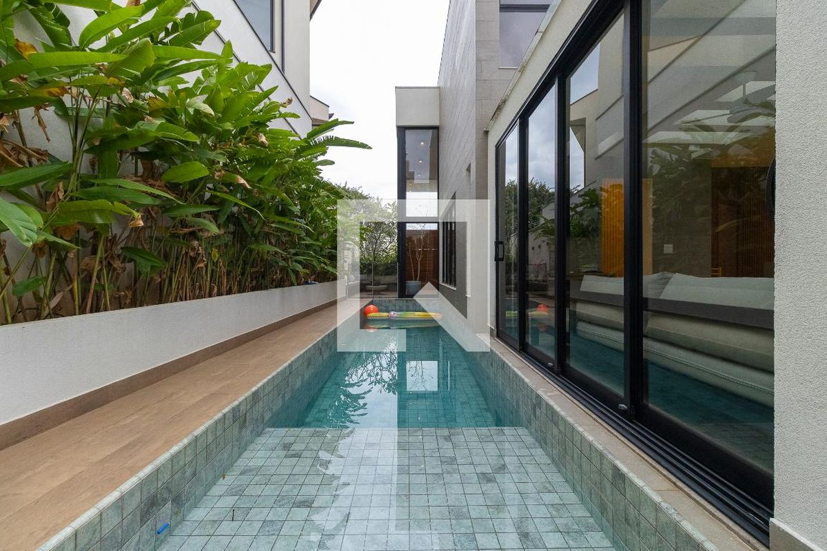 Casa à Venda - Swiss Park, 3 Quartos,  280 m2 em , Campinas - sp | SoloBR