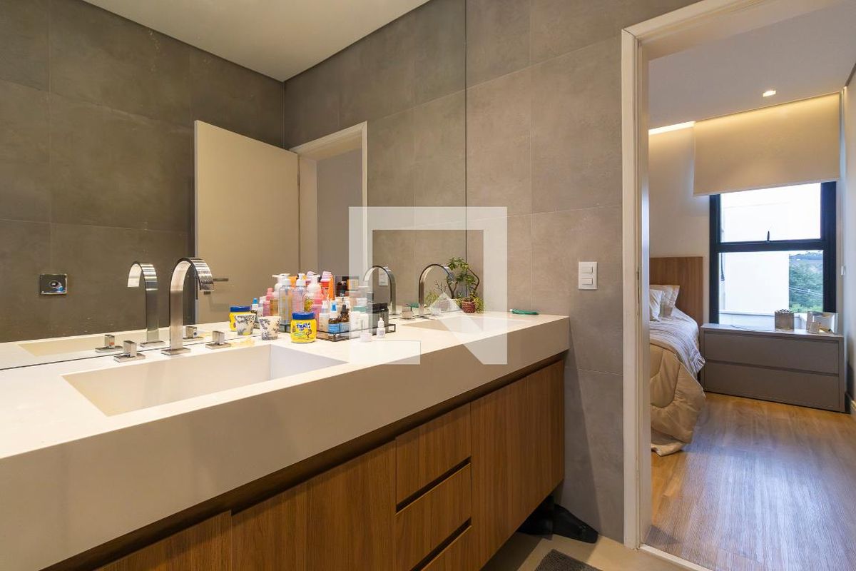 Casa à Venda - Swiss Park, 3 Quartos,  280 m2 em , Campinas - sp | SoloBR