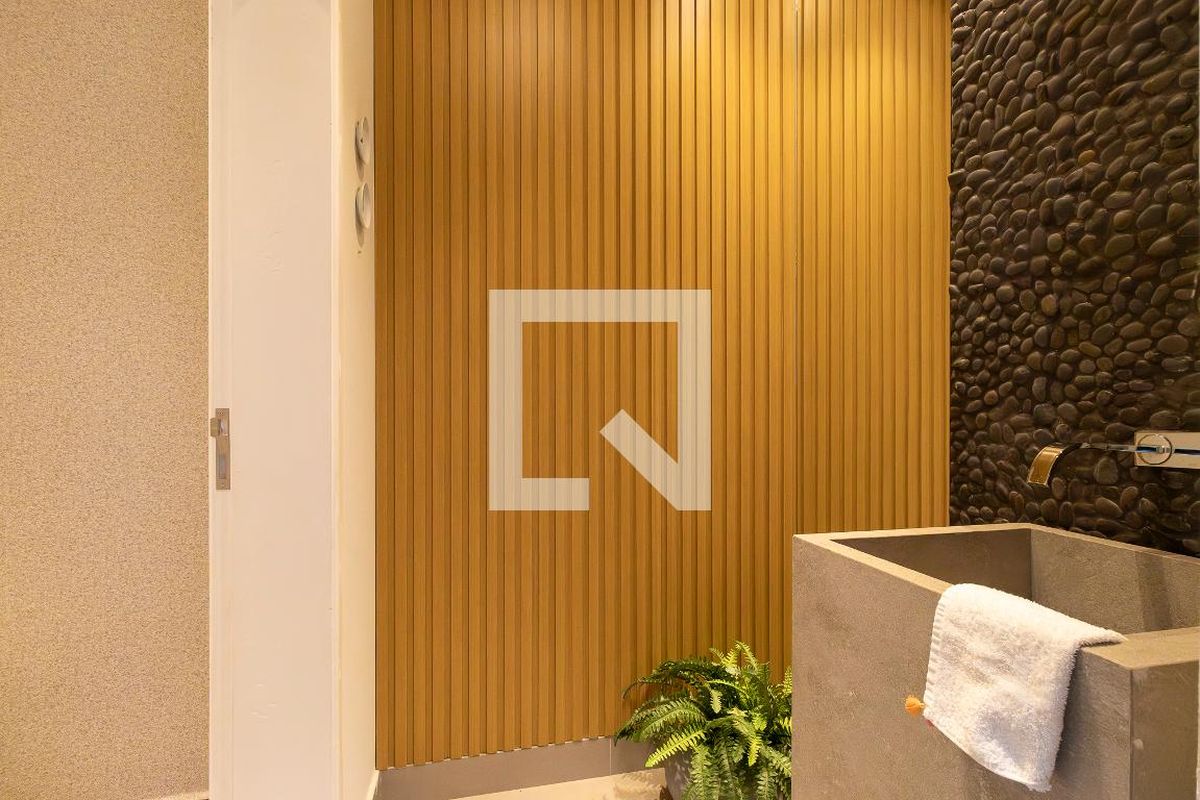 Casa à Venda - Swiss Park, 3 Quartos,  280 m2 em , Campinas - sp | SoloBR