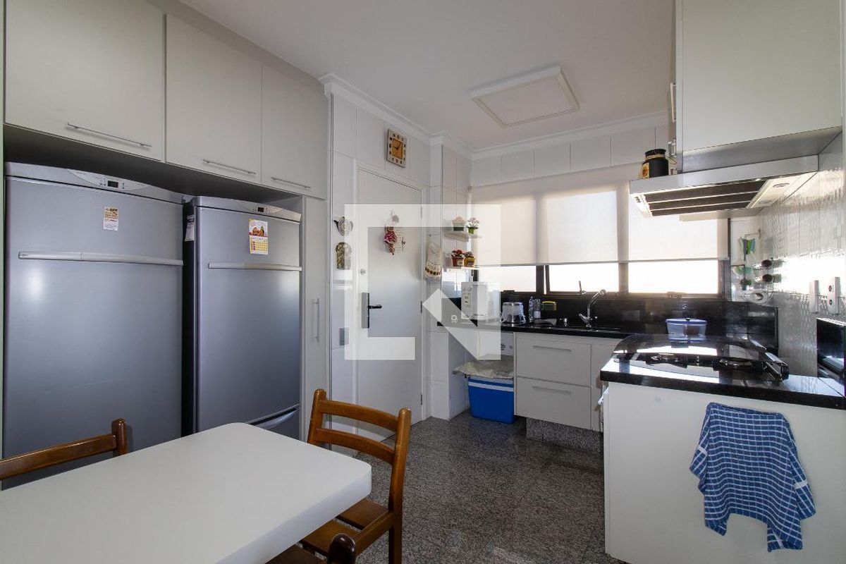 Apartamento à Venda - Bosque, 3 Quartos,  210 m2 em , Campinas - sp | SoloBR