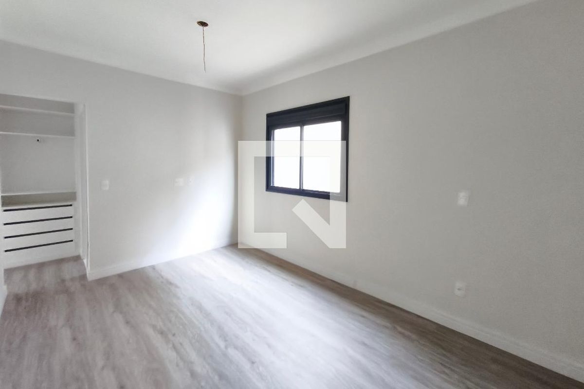 Casa à Venda - Swiss Park, 3 Quartos,  260 m2 em , Campinas - sp | SoloBR