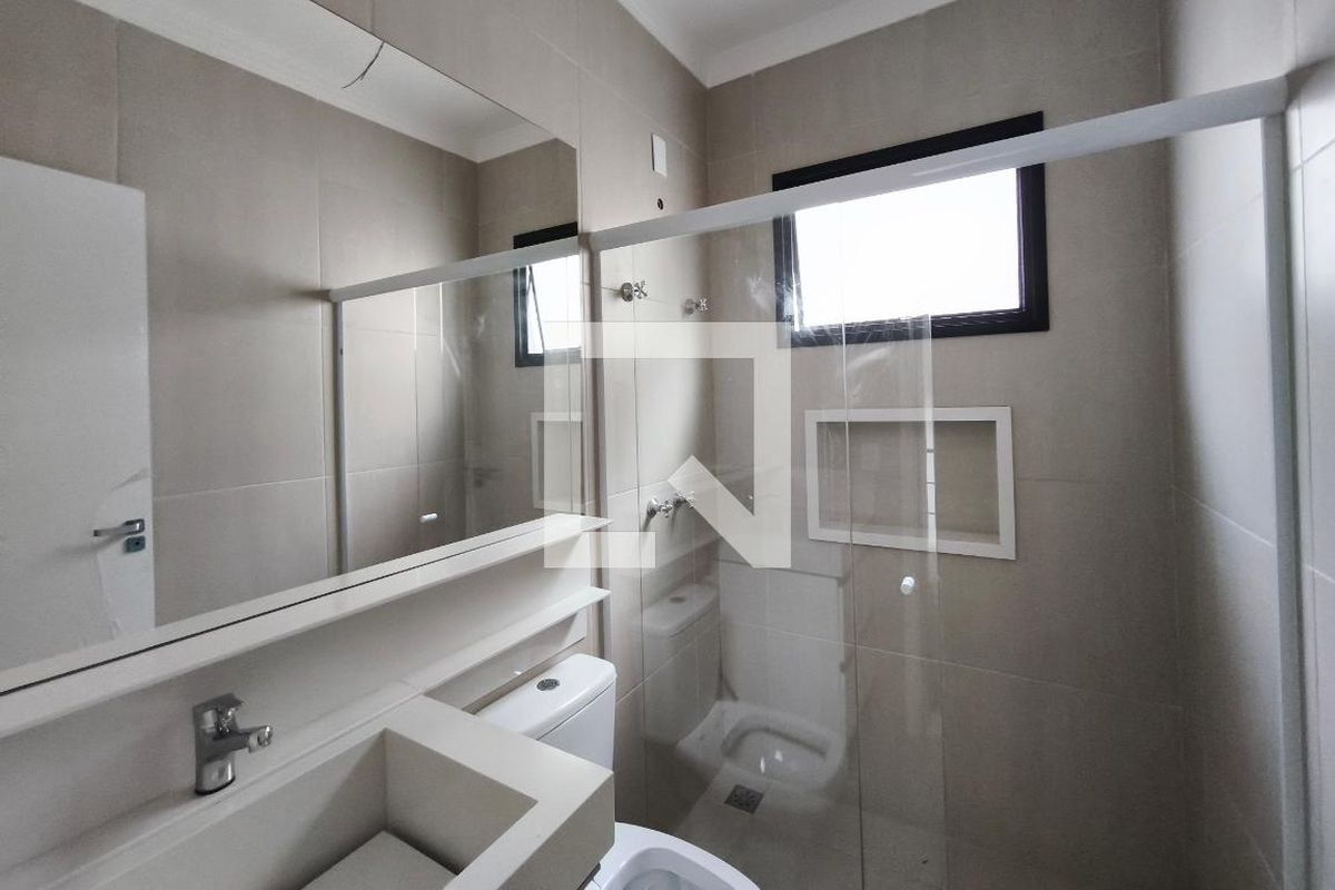 Casa à Venda - Swiss Park, 3 Quartos,  260 m2 em , Campinas - sp | SoloBR