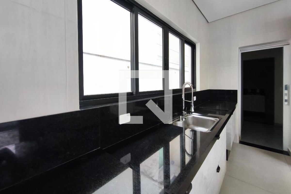 Casa à Venda - Swiss Park, 3 Quartos,  260 m2 em , Campinas - sp | SoloBR