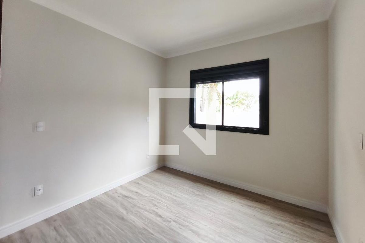 Casa à Venda - Swiss Park, 3 Quartos,  260 m2 em , Campinas - sp | SoloBR