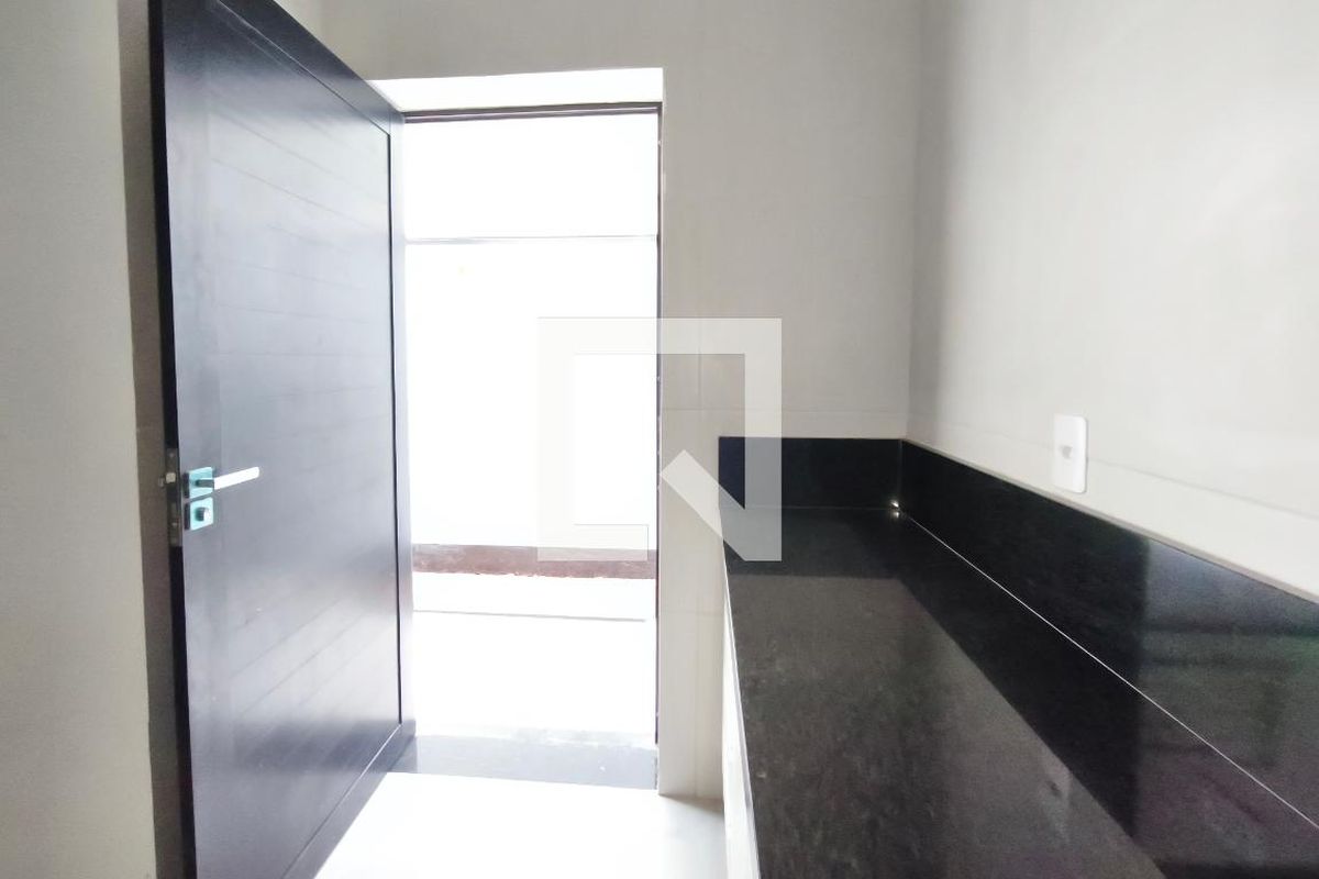 Casa à Venda - Swiss Park, 3 Quartos,  260 m2 em , Campinas - sp | SoloBR