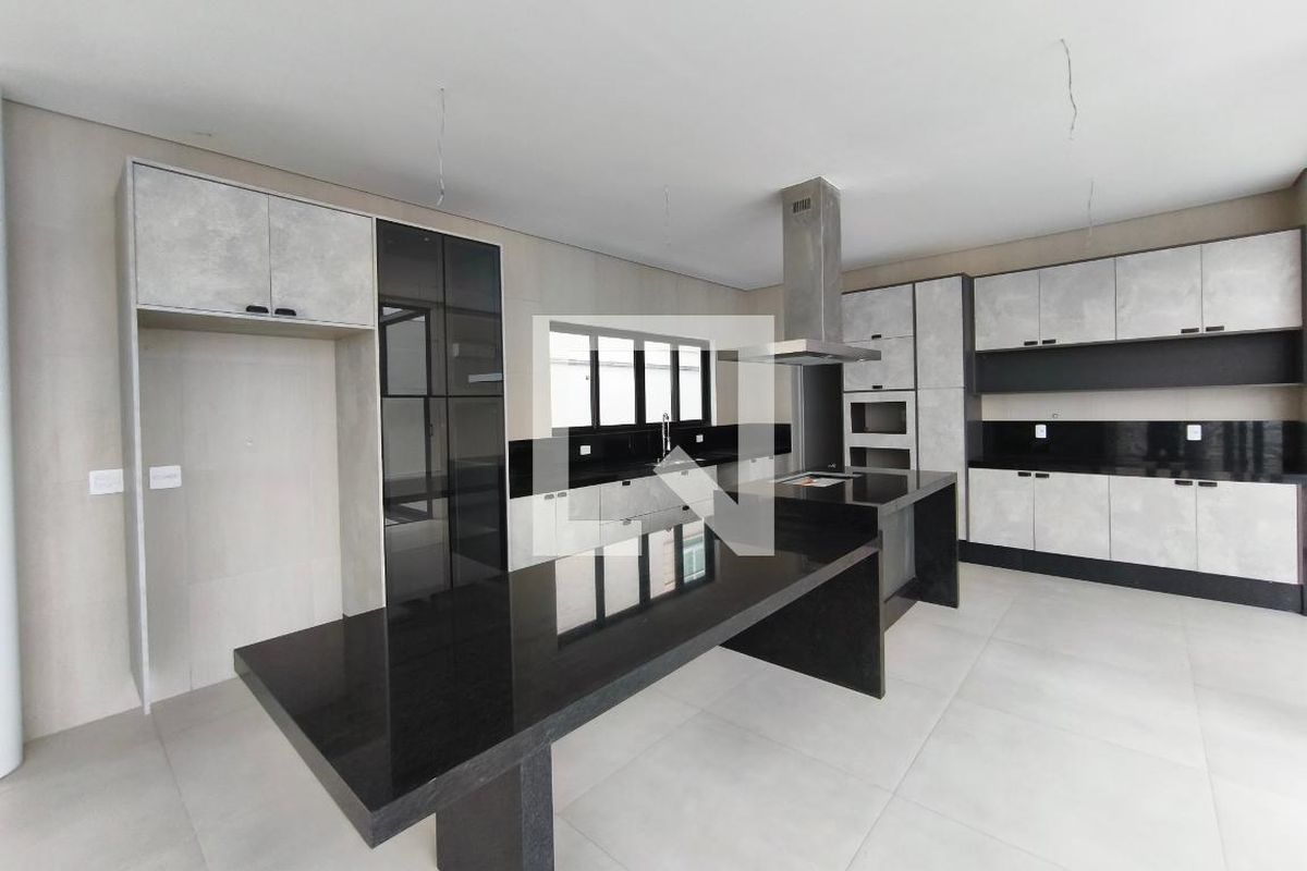 Casa à Venda - Swiss Park, 3 Quartos,  260 m2 em , Campinas - sp | SoloBR