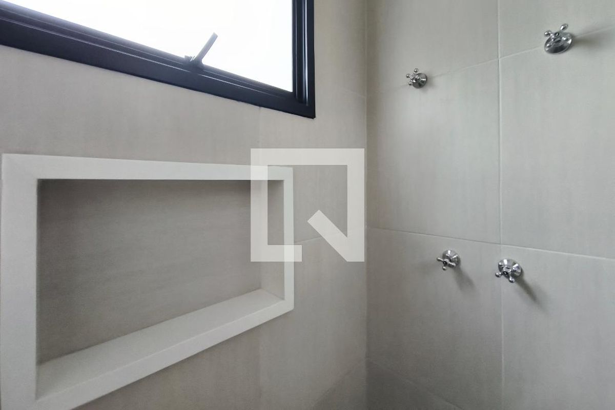 Casa à Venda - Swiss Park, 3 Quartos,  260 m2 em , Campinas - sp | SoloBR