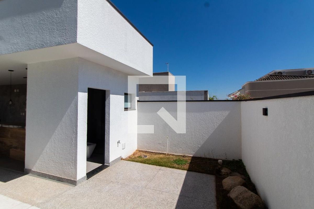 Casa à Venda - Lot. Alphaville Campinas, 4 Quartos,  411 m2 em , Campinas - sp | SoloBR