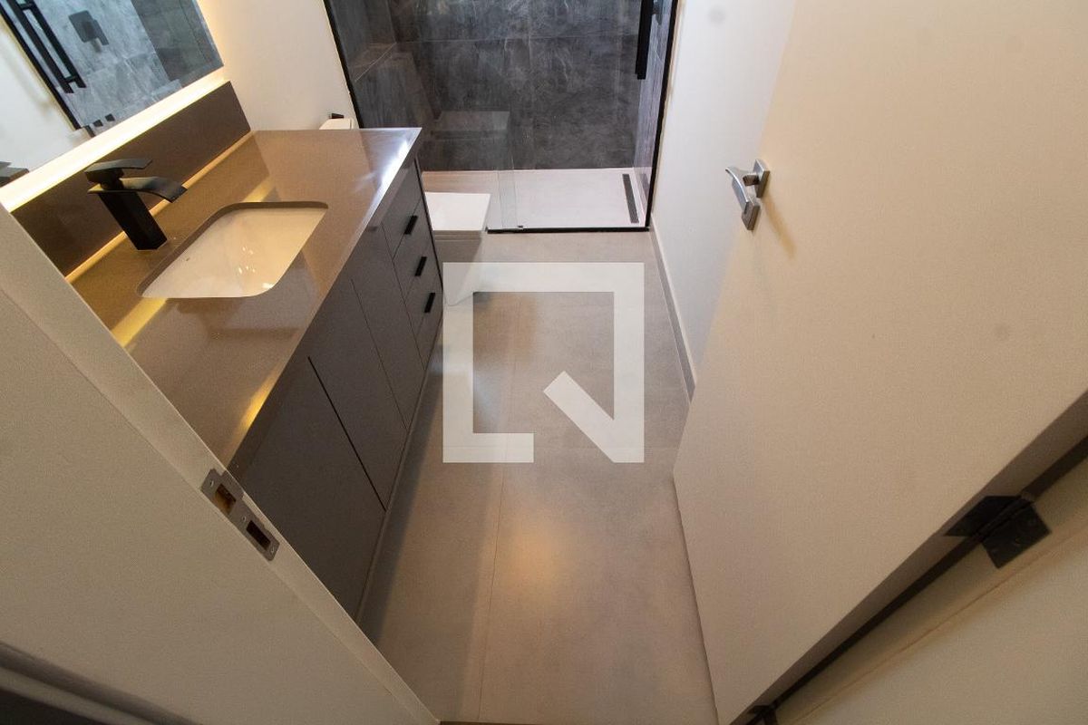Casa à Venda - Lot. Alphaville Campinas, 4 Quartos,  411 m2 em , Campinas - sp | SoloBR