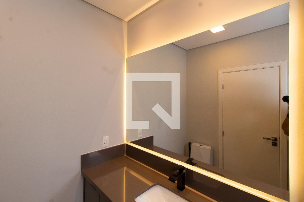 Casa à Venda - Lot. Alphaville Campinas, 4 Quartos,  411 m2 em , Campinas - sp | SoloBR
